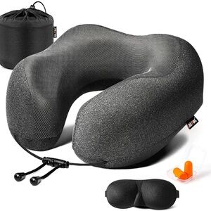 NWT MLVOC memory foam travel pillow, carrying case and eye cover